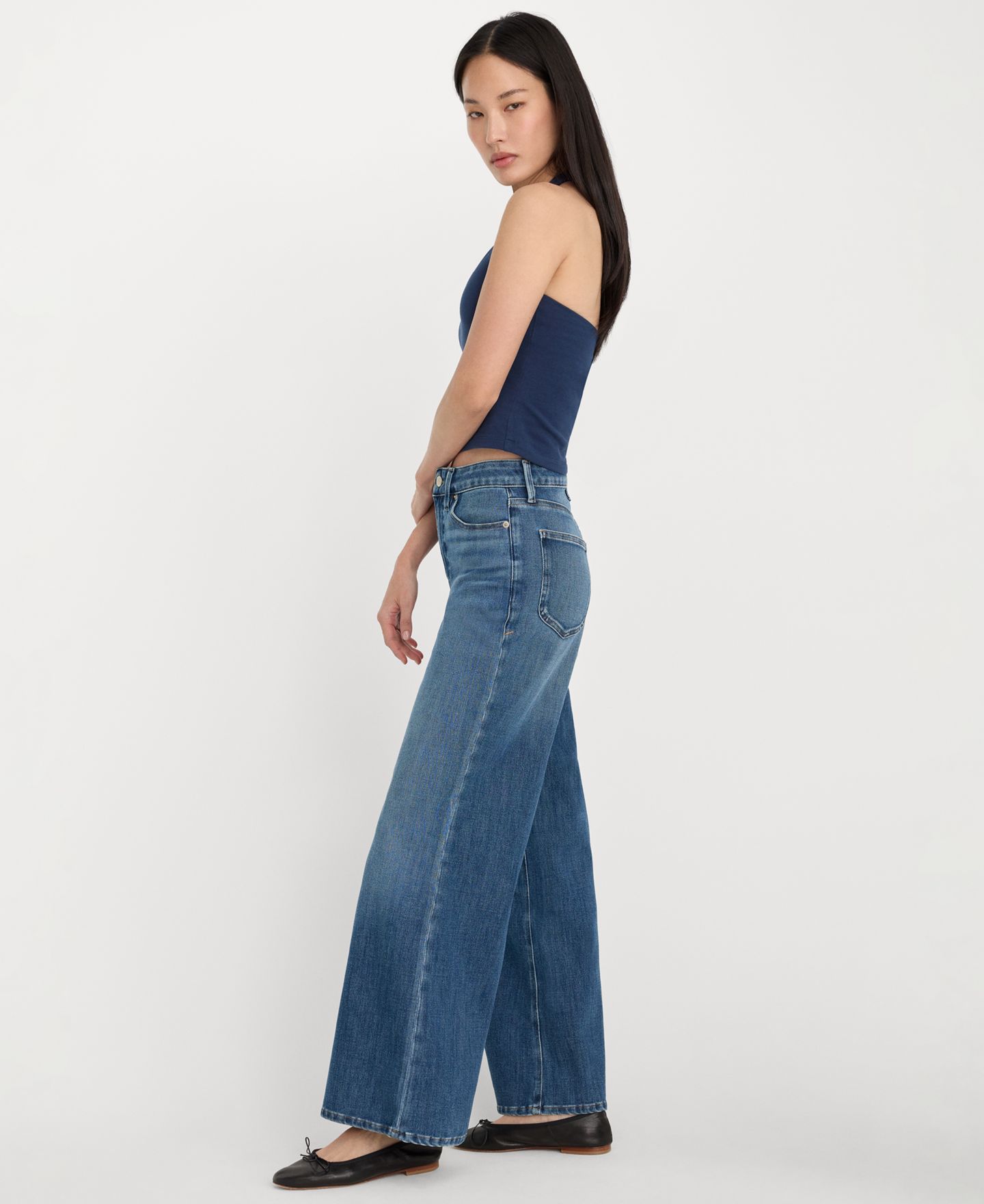 Женские джинсы Good American Petite Soft Tech Good Waist Palazzo Ankle, цвет: Индиго — фото 3