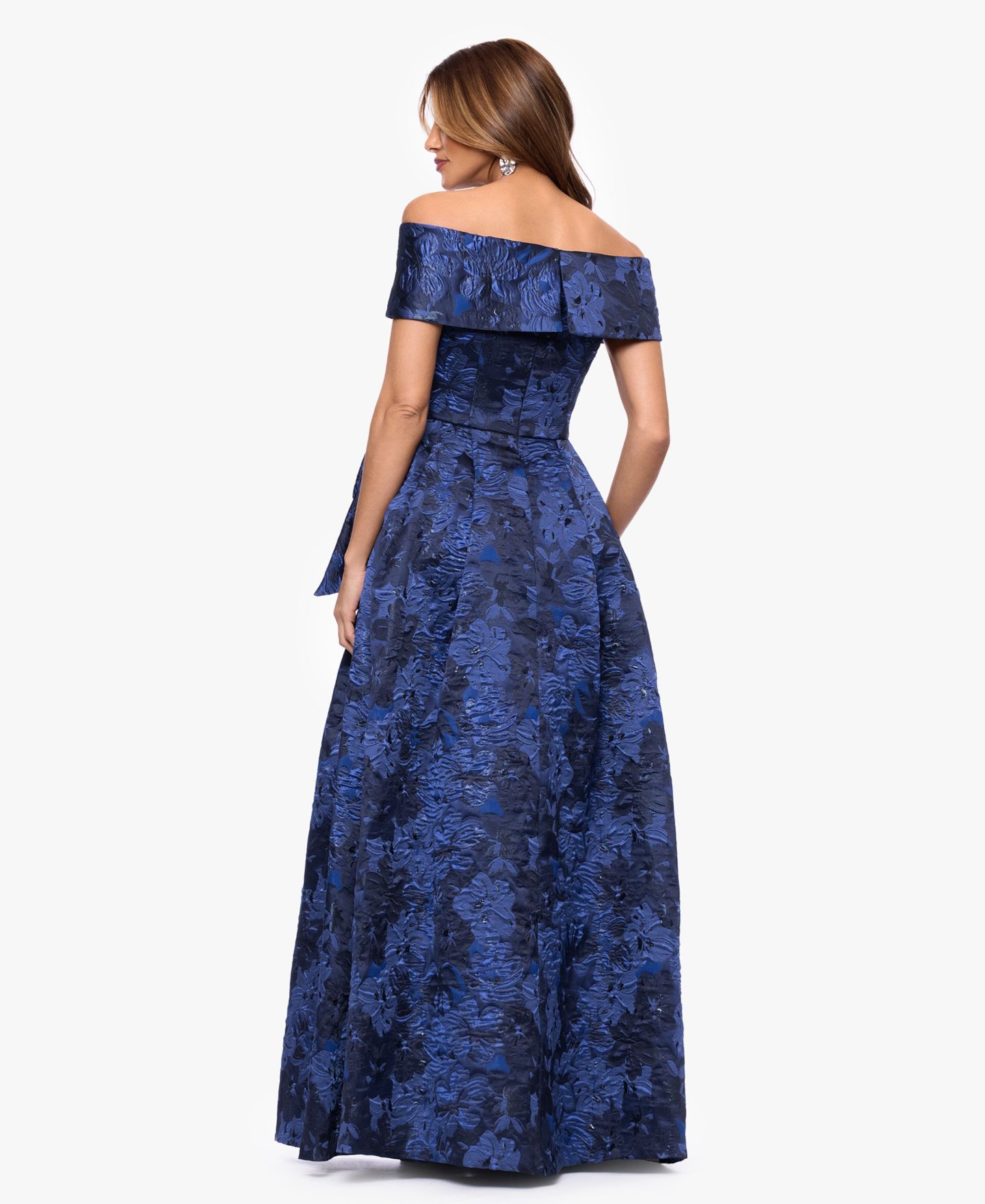 Женские платья XSCAPE Brocade Off-The-Shoulder Ball Gown, цвет: Тёмно-синий разноцветный — фото 4
