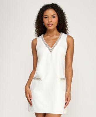Juniors' Embellished V-Neck Sleeveless Dress