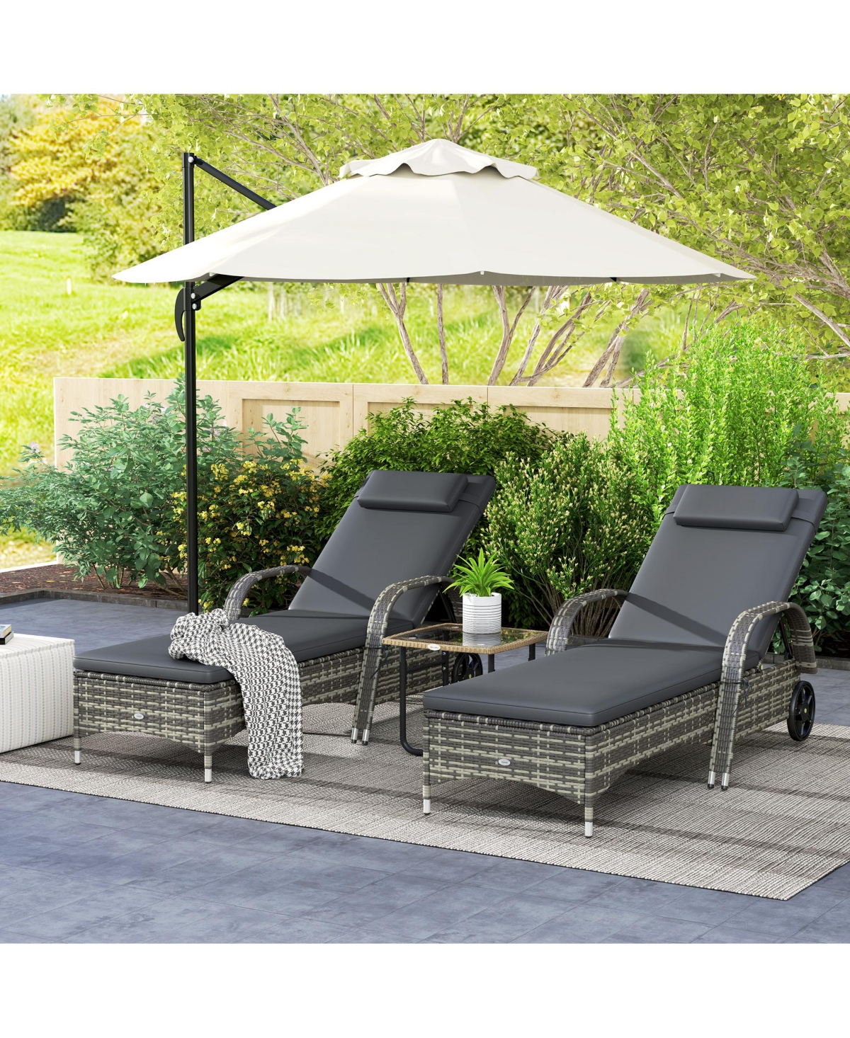 Outdoor 2 Pe Rat Sun Bathing Chairs w/ Cushions and Pillows,