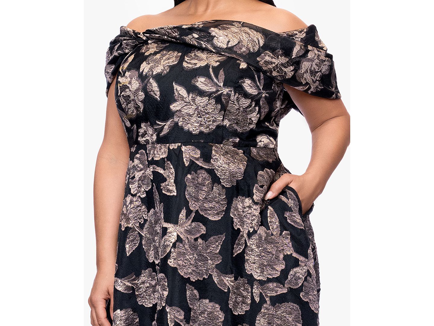 Женские платья Betsy & Adam Plus Size Printed Off-The-Shoulder Ball Gown, цвет: Чёрный серо-коричневый — фото 4