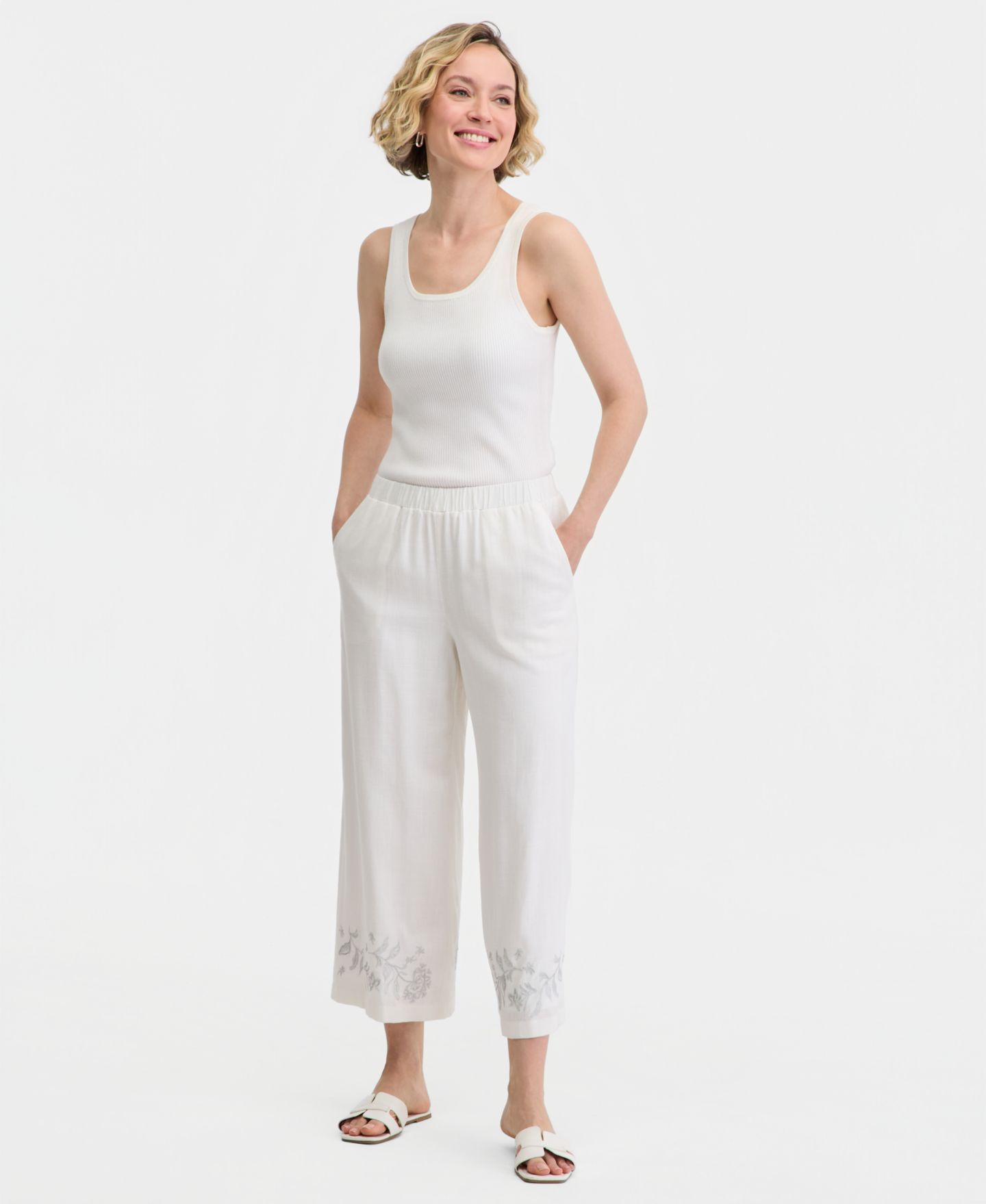 Женские брюки JM Collection High-Rise Embroidered Linen-Blend Cropped Pants, цвет: Яркий белый — фото 1