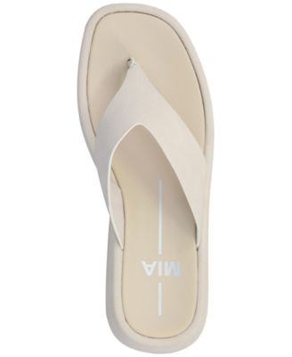 Women's Pamelia Thong Round Toe Sandals