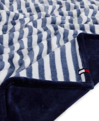 Laguna Beach Stripe Printed Plush Throw, 70" x 50"