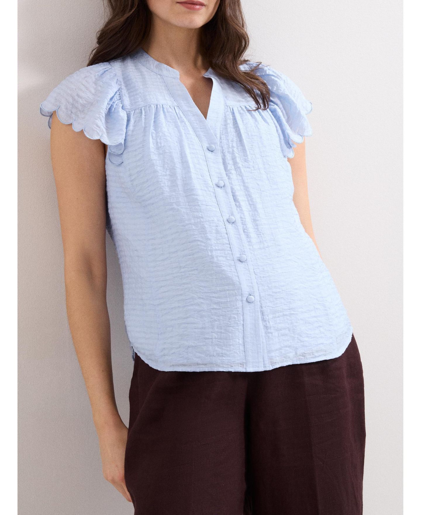 Женская блузка Phase Eight Aleasha Scallop Sleeve V-Neck, цвет: Бледный синий — фото 6