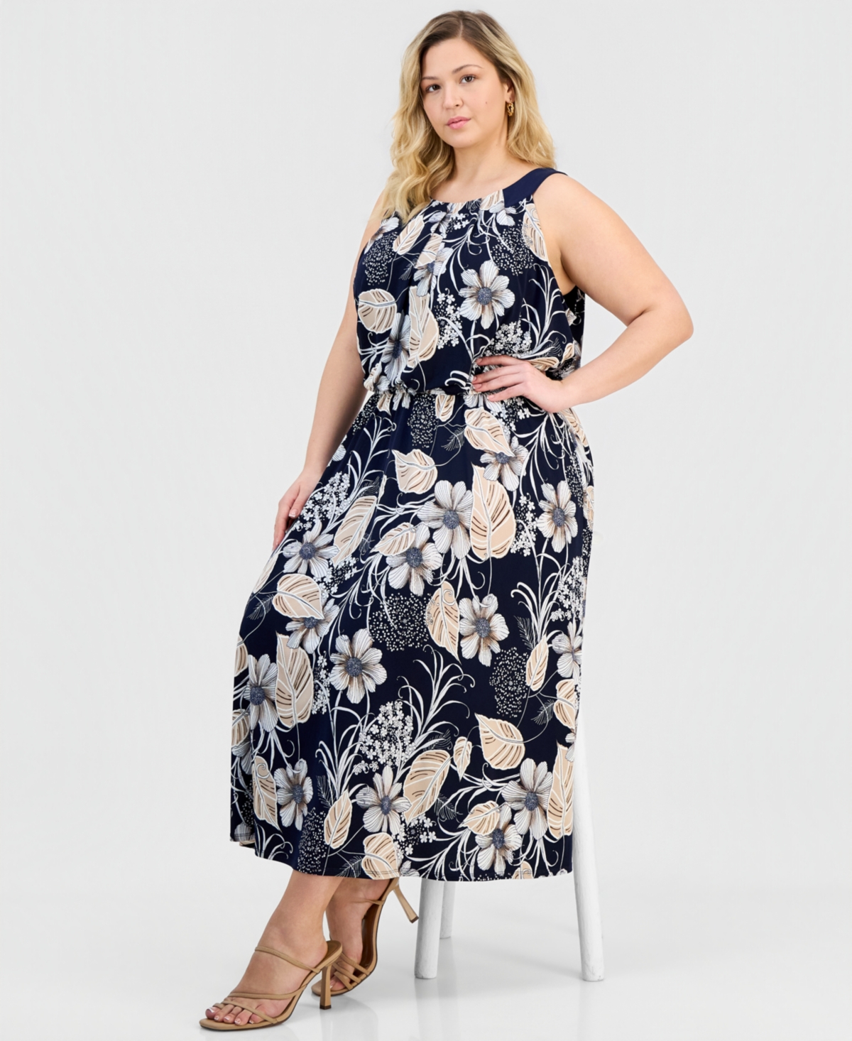 Robbie Bee Plus Printed Pleat-Neck Sleeveless Dress