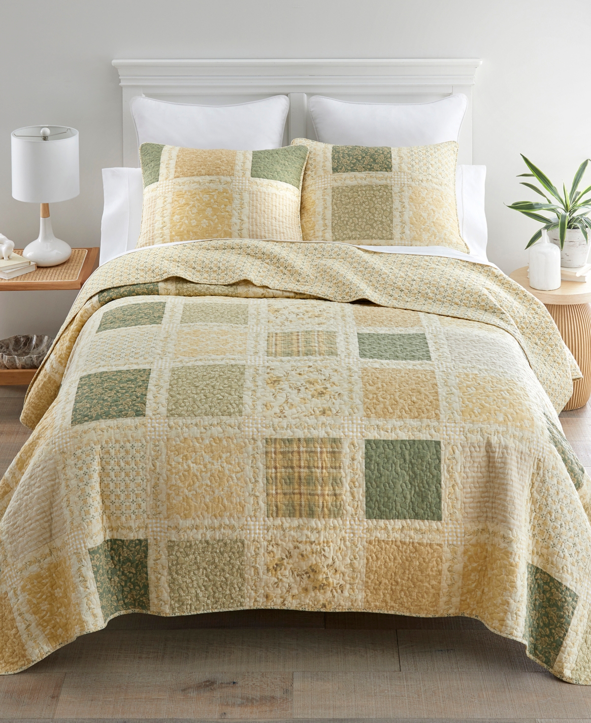 Donna Sharp Meadow Patchwork 3-Pc. Quilt Set