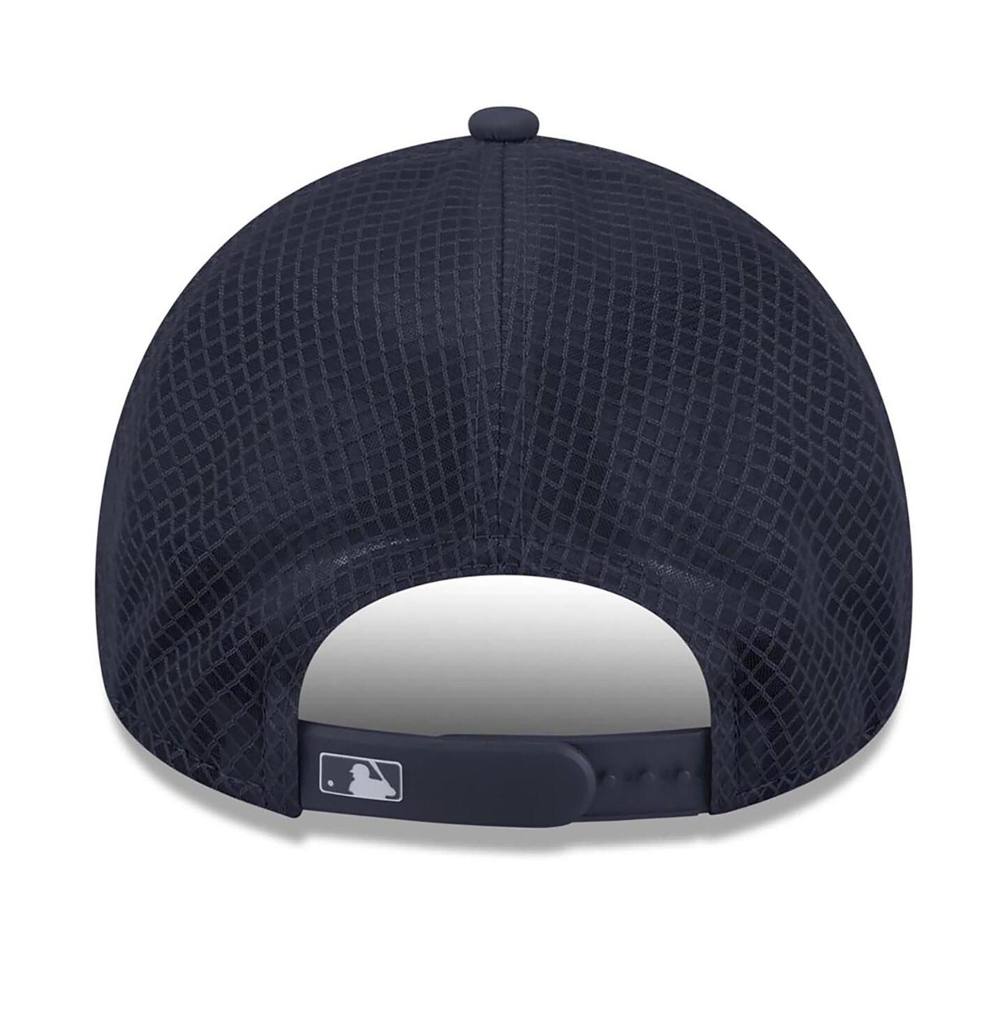 Мужская кепка New Era Navy Cleveland Indians 2026 Batting Practice Alternate Apex 9FORTY Adjustable Hat — фото 2