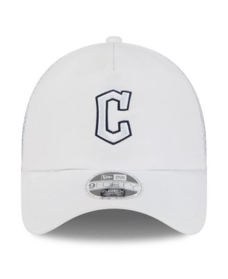 Men's White Cleveland Guardians 2026 Batting Practice Apex 9FORTY Adjustable Trucker Hat