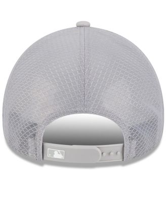 Men's Gray Los Angeles Dodgers 2026 Batting Practice Apex 9FORTY Adjustable Trucker Hat