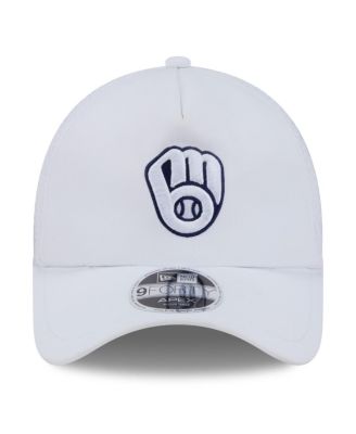 Men's White Milwaukee Brewers 2026 Batting Practice Apex 9FORTY Adjustable Trucker Hat