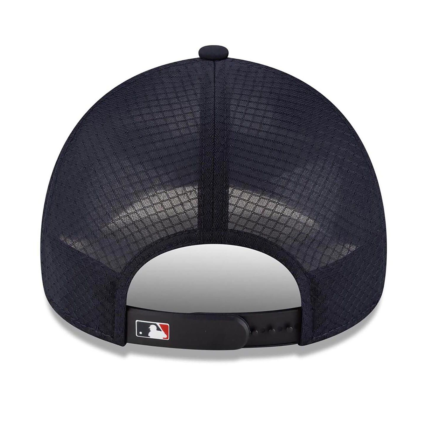 Мужская кепка New Era Navy Minnesota Twins 2026 Batting Practice Apex 9FORTY Adjustable Trucker Hat — фото 2