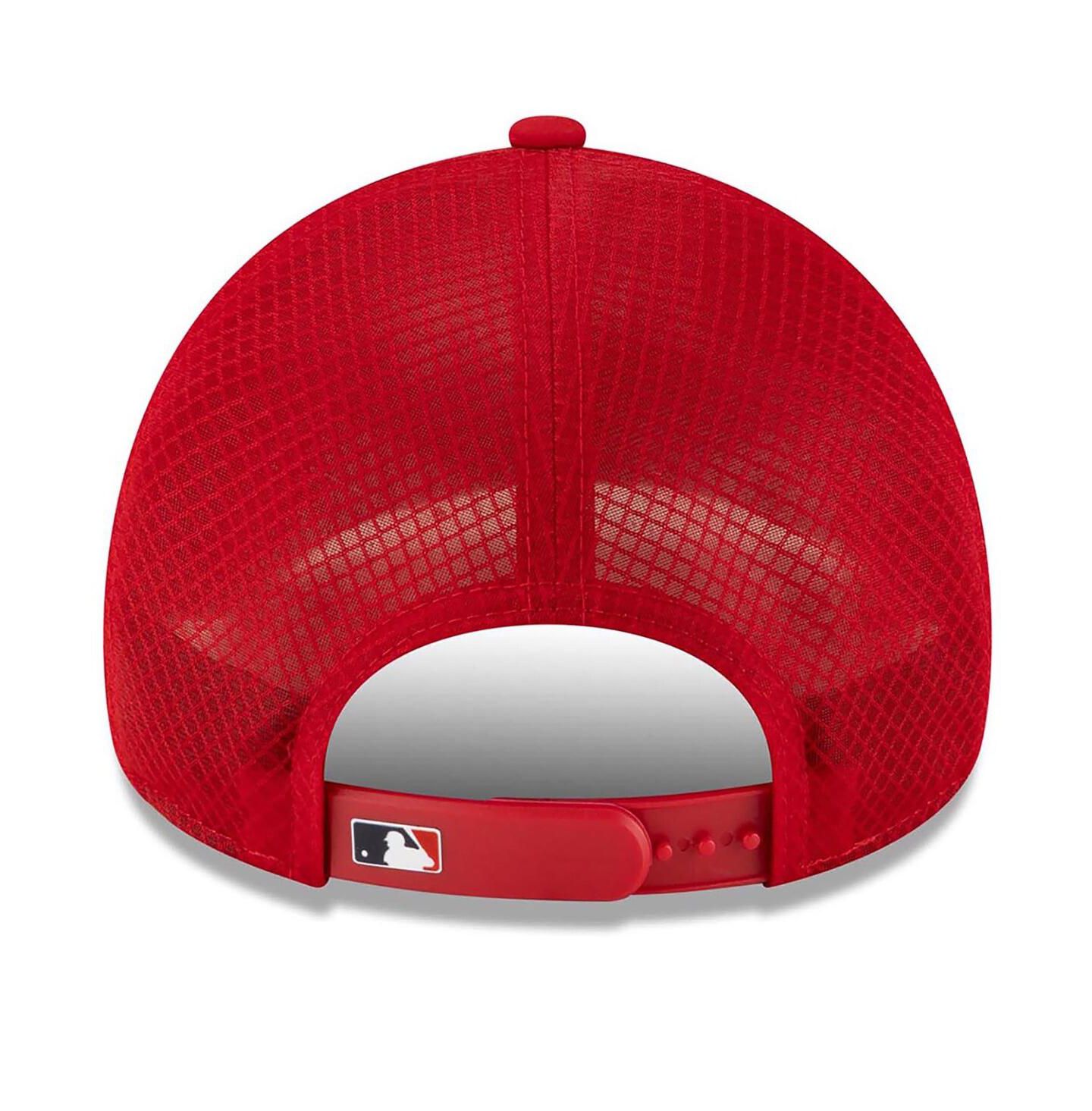 Мужская кепка New Era Red St. Louis Cardinals 2026 Batting Practice Apex 9FORTY Adjustable Trucker Hat — фото 2