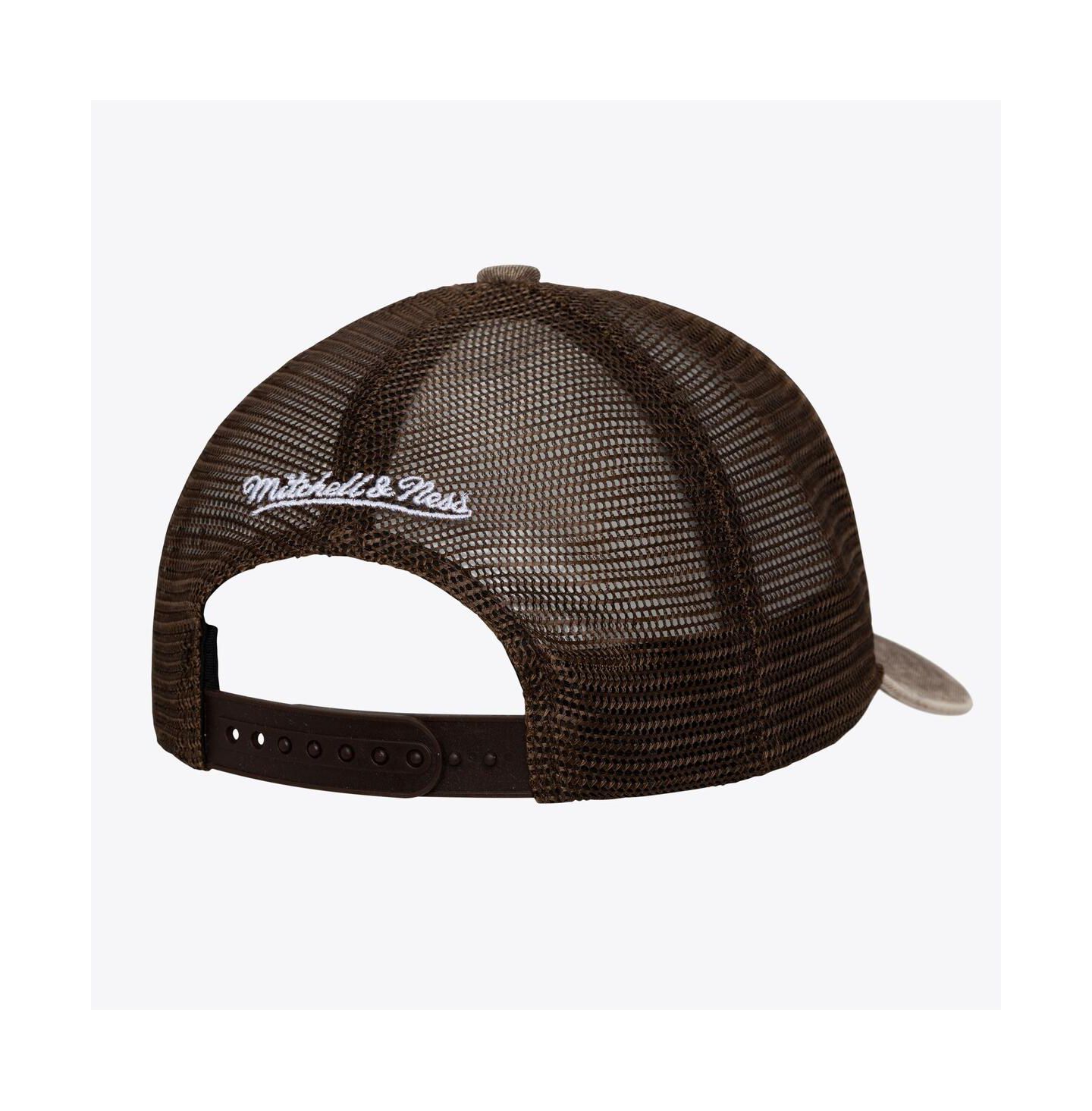 Кепка Mitchell & Ness Brown San Diego Padres Cooperstown Gameday Adjustable Trucker Hat — фото 3