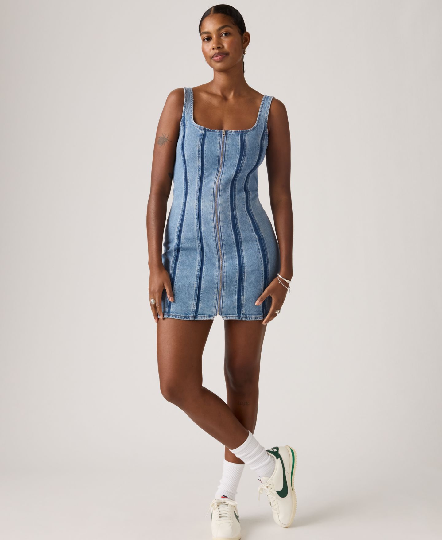 Женское платье Levi's Premium Seamed Figure Hugging Slim Fit Square Neck Cotton, цвет: Теневой — фото 2