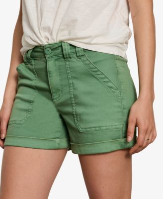 Women's Wander On Cuffed Hem Shorts