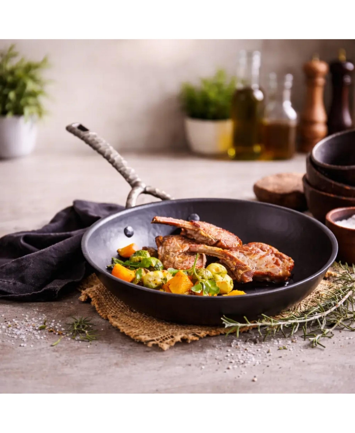 Alva Artist 2pc Carbon Steel Frying Pan Set - Artisan-Forged Handle (9.5" & 11")