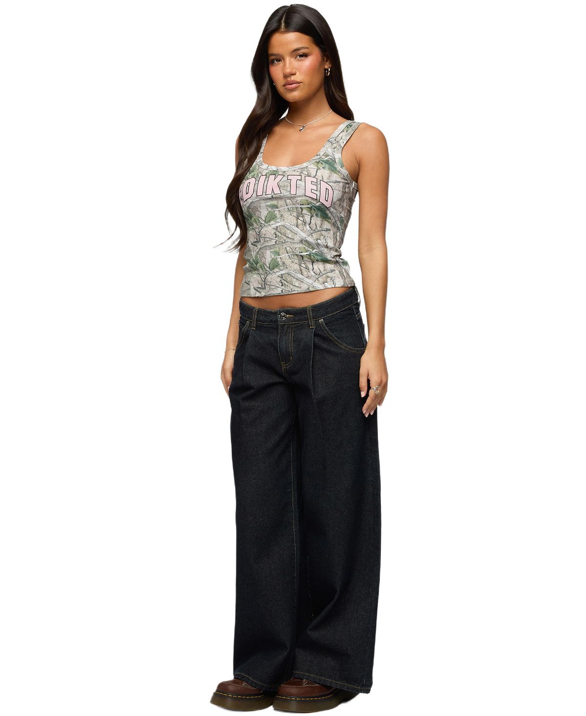 Edikted Women's Pleated Low Rise Wide Leg Jeans view 3 — MAYCSS fashion products