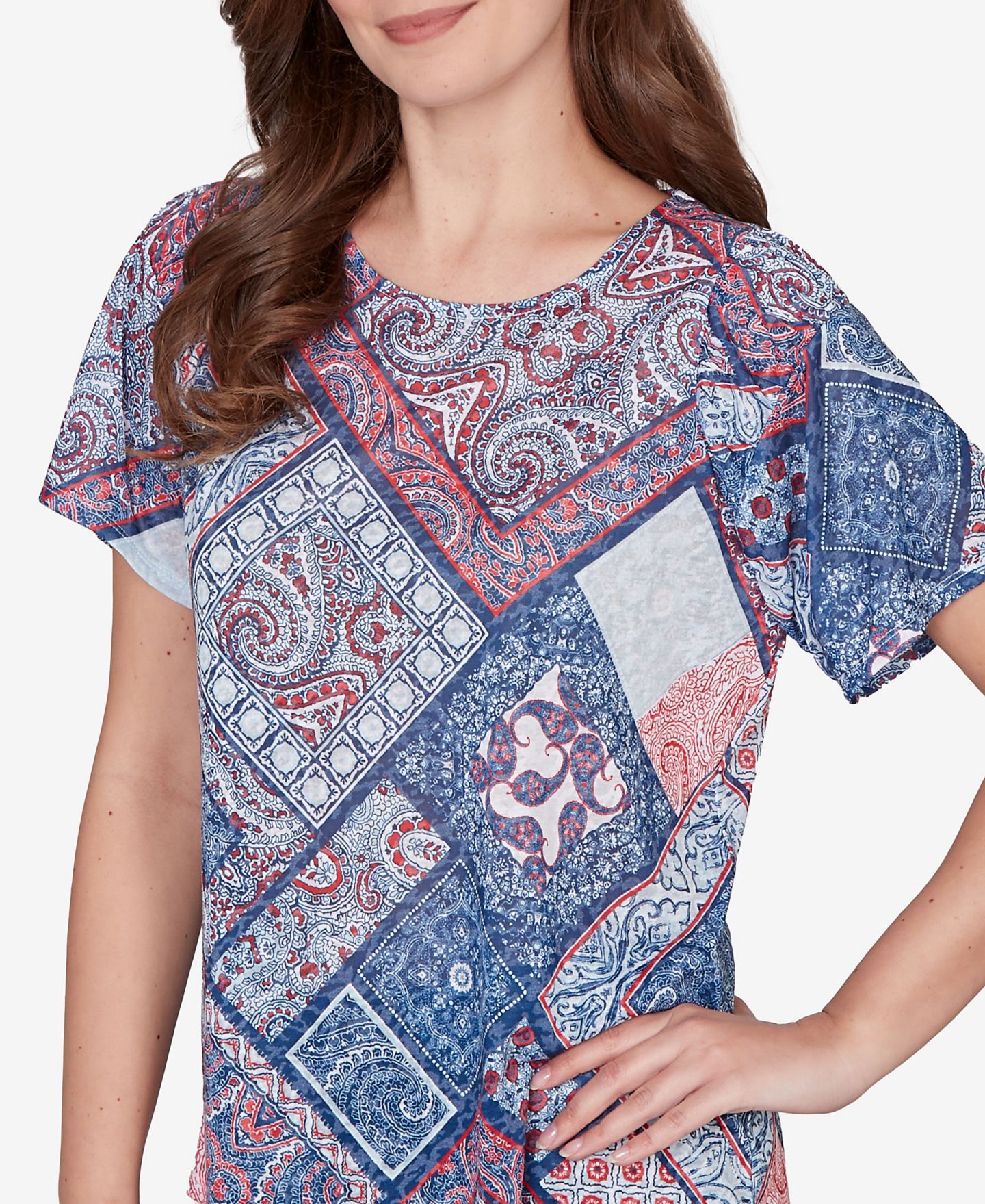 Женская футболка Ruby Rd. Petite Patchwork Shirred Scoop Neck, цвет: Тёмно-синий разноцветный — фото 5