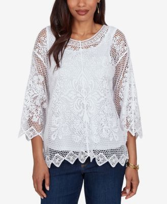 Petite Scalloped Medallion Crochet Lined Lace Top