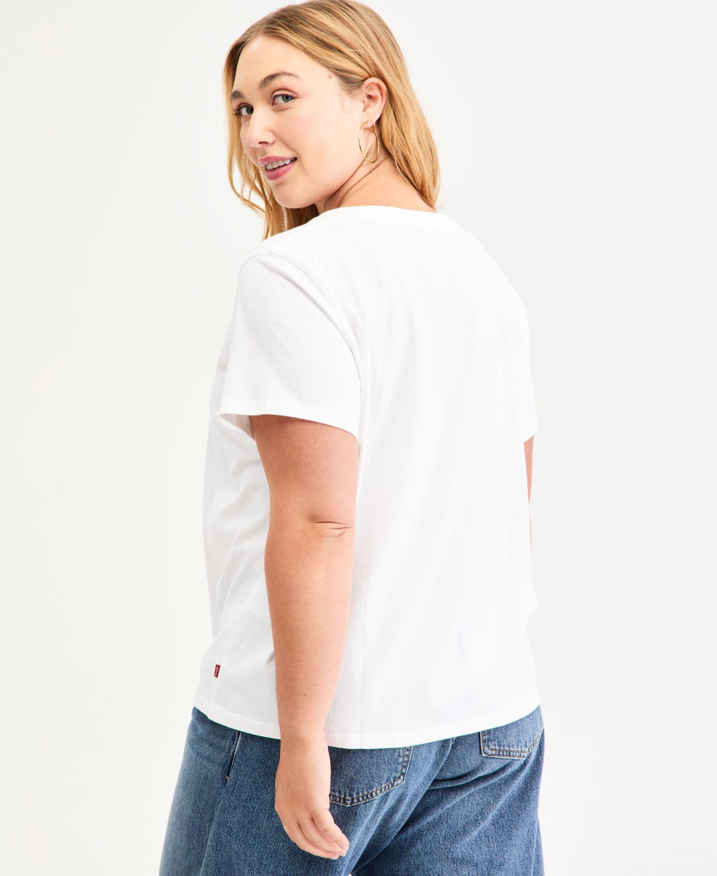 Женская футболка Levi's Trendy Plus Size Perfect Logo Cotton, цвет: Яркий белый, вариант 1 — фото 4