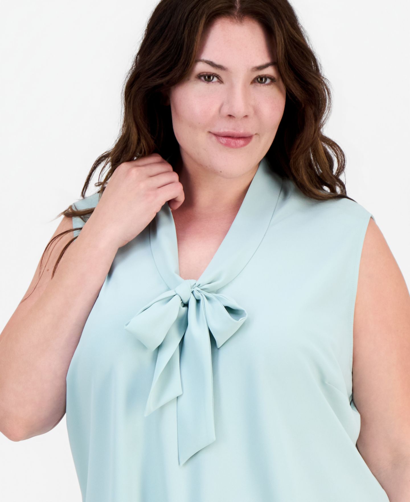 Женский топ Kasper Plus size Sleeveless Tie-Neck Top, цвет: Морской — фото 3