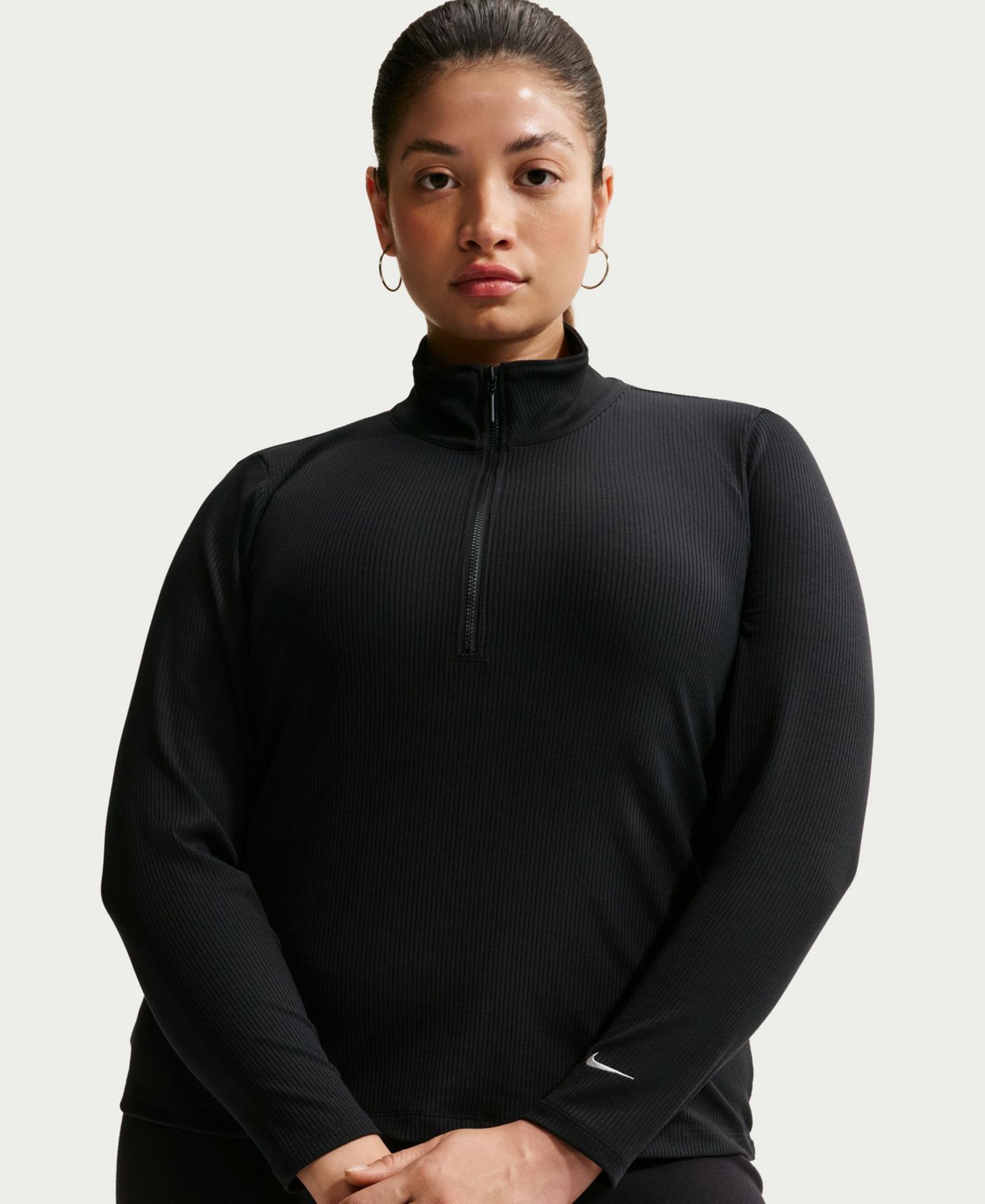 Женский лонгслив Nike Sportswear в рубчик с молнией до груди, больших размеров, цвет: Чёрный / Молочный — фото 2