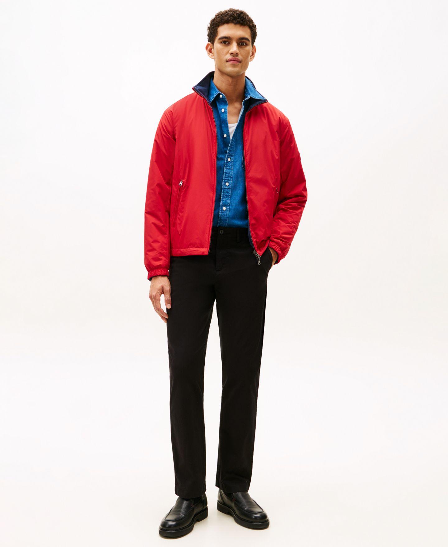 Мужские брюки Tommy Hilfiger TH Flex Stretch Straight-Fit Chino Pant, цвет: Глубокий вязаный чёрный — фото 2