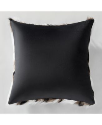 Neve Pillow