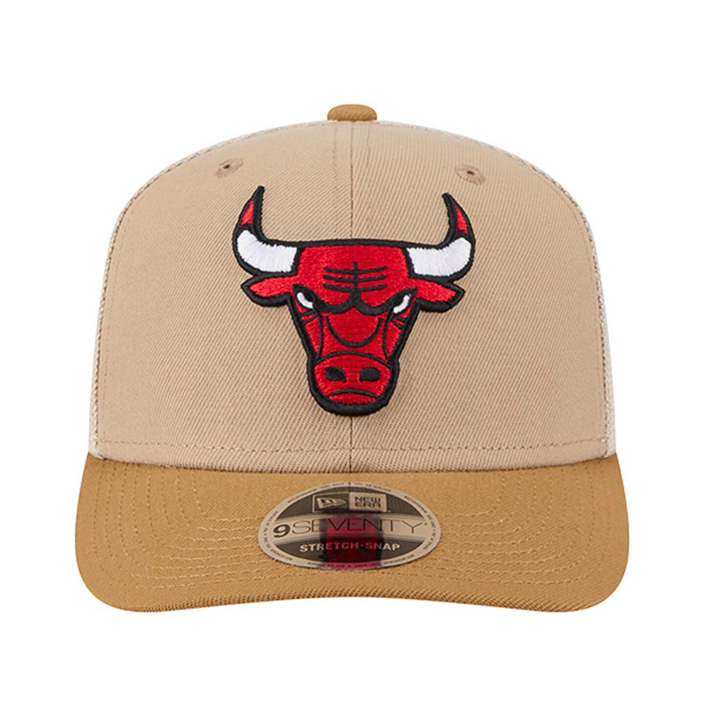 Мужская кепка New Era Tan/Light Brown Chicago Bulls Two-Tone 9SEVENTY Adjustable Trucker Hat — фото 2