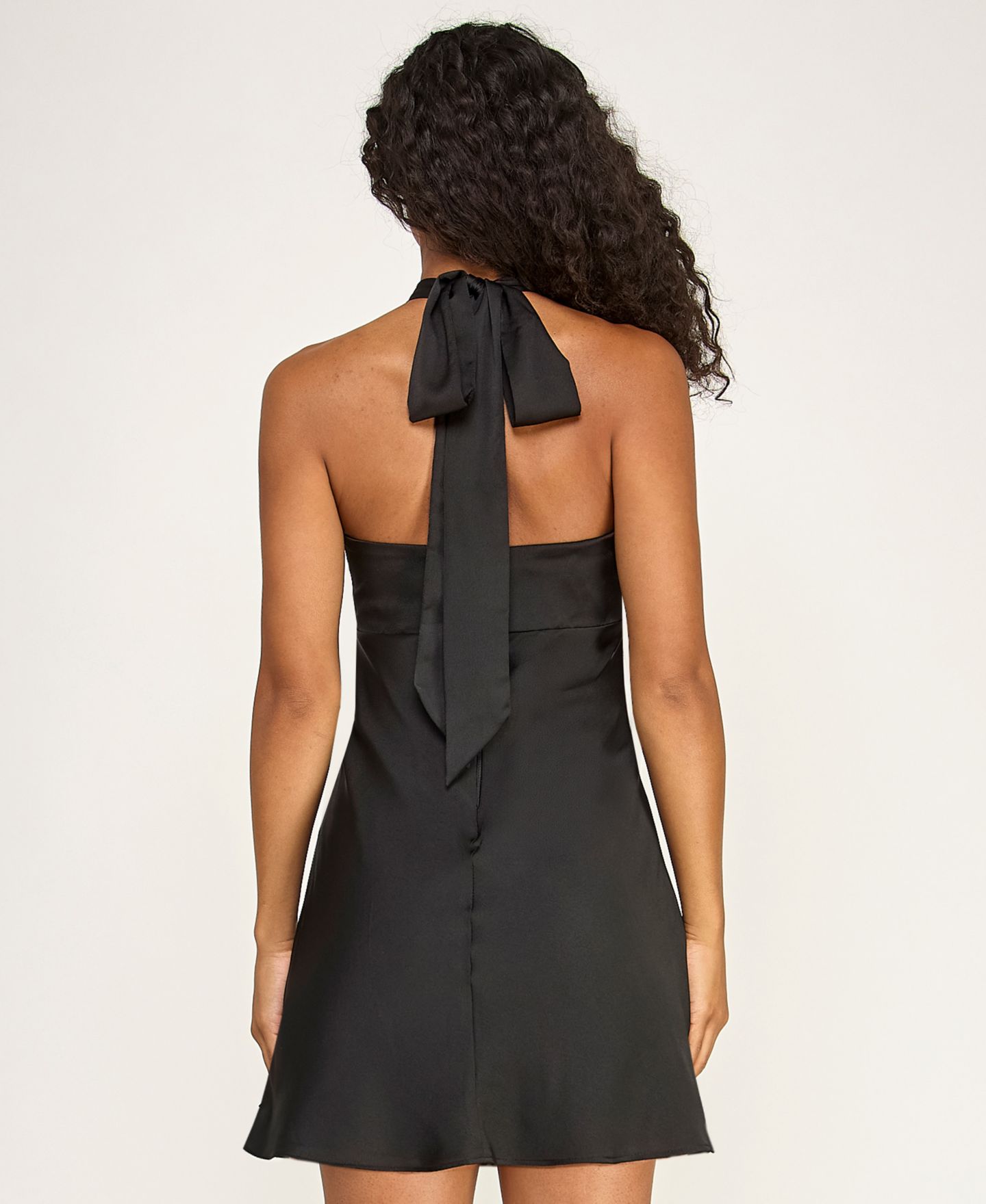 Женское платье City Studios Juniors' Halter Neck Satin Mini, цвет: Чёрный — фото 5