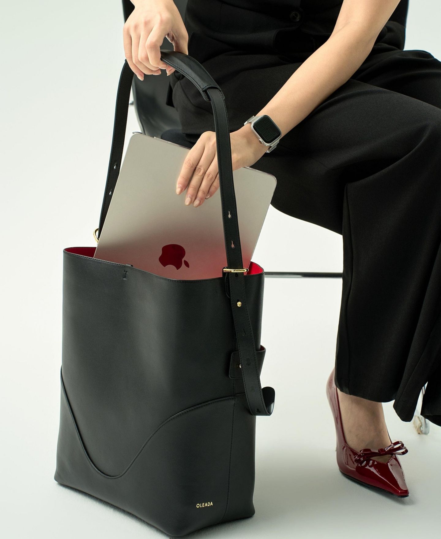 Женская сумка OLEADA Marina Soft Bucket Leather, цвет: Оникс — фото 8