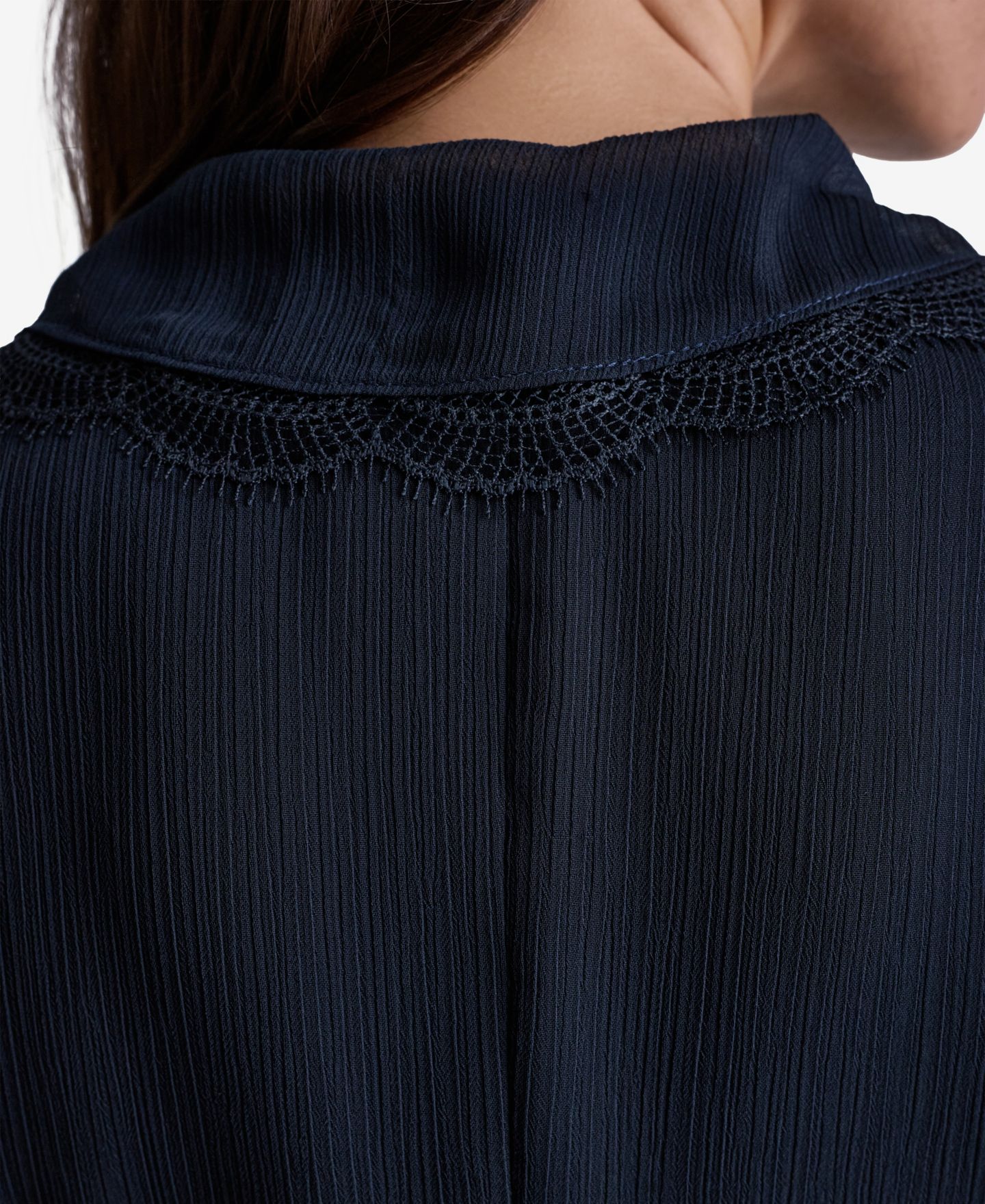 Женская блузка BCBG Ruffled V-Neck Sleeveless Blouse, цвет: Синий — фото 7