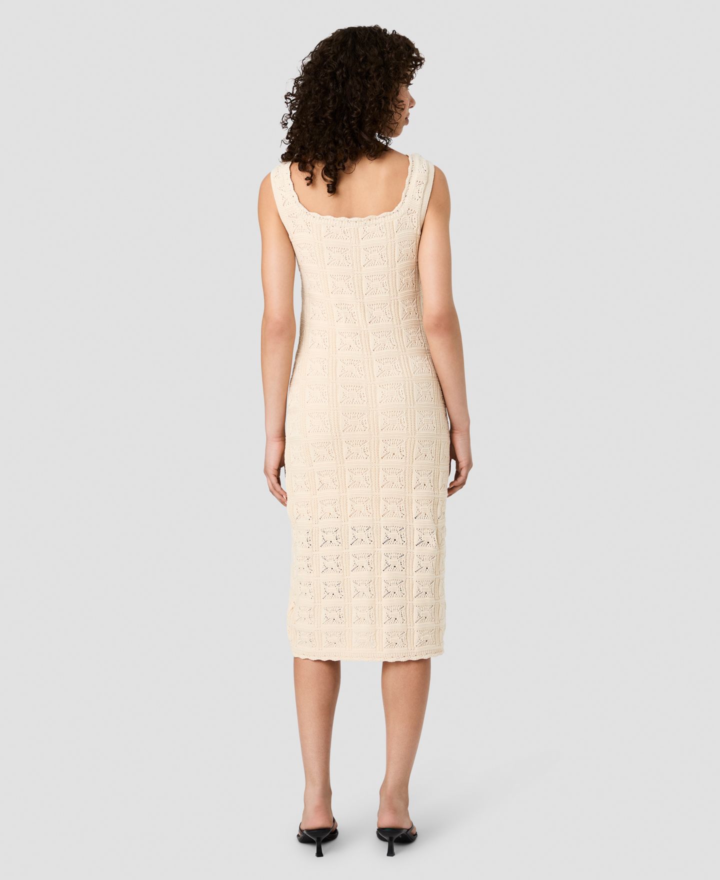 Женское платье French Connection Nellis Square Crochet Knit Midi, цвет: Чёрный — фото 8