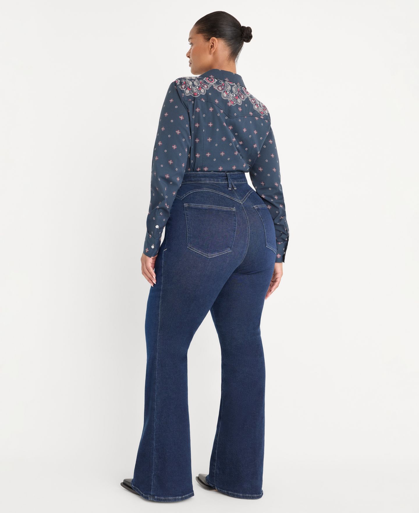 Женские джинсы Good American Dolly Joleans Flare Jeans, Regular & Plus Size, цвет: Индиго — фото 8