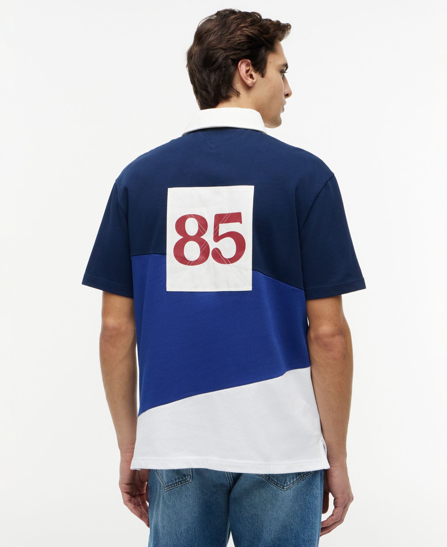 Мужское поло Tommy Hilfiger Graphic Color-Block Polo Shirt, цвет: Карбоновый тёмно-синий / Разноцветный — фото 4