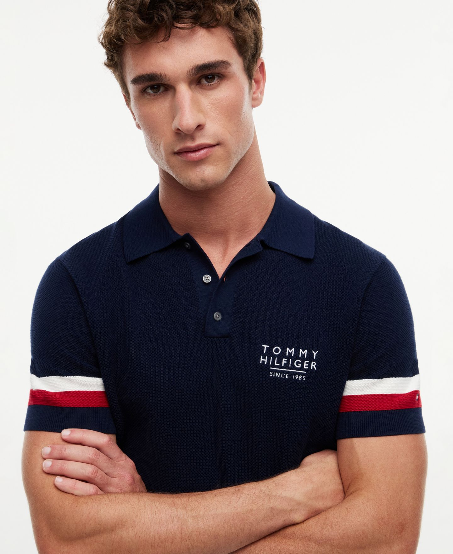 Мужские рубашки Tommy Hilfiger Textured Red, White and Blue Short-Sleeve Sweater Polo, цвет: Карбоновый тёмно-синий — фото 3