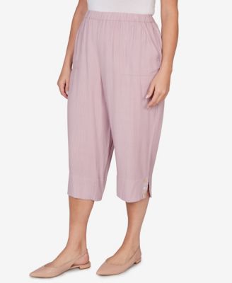 Plus Size Vintage Charm Front Pocket Capri Pants