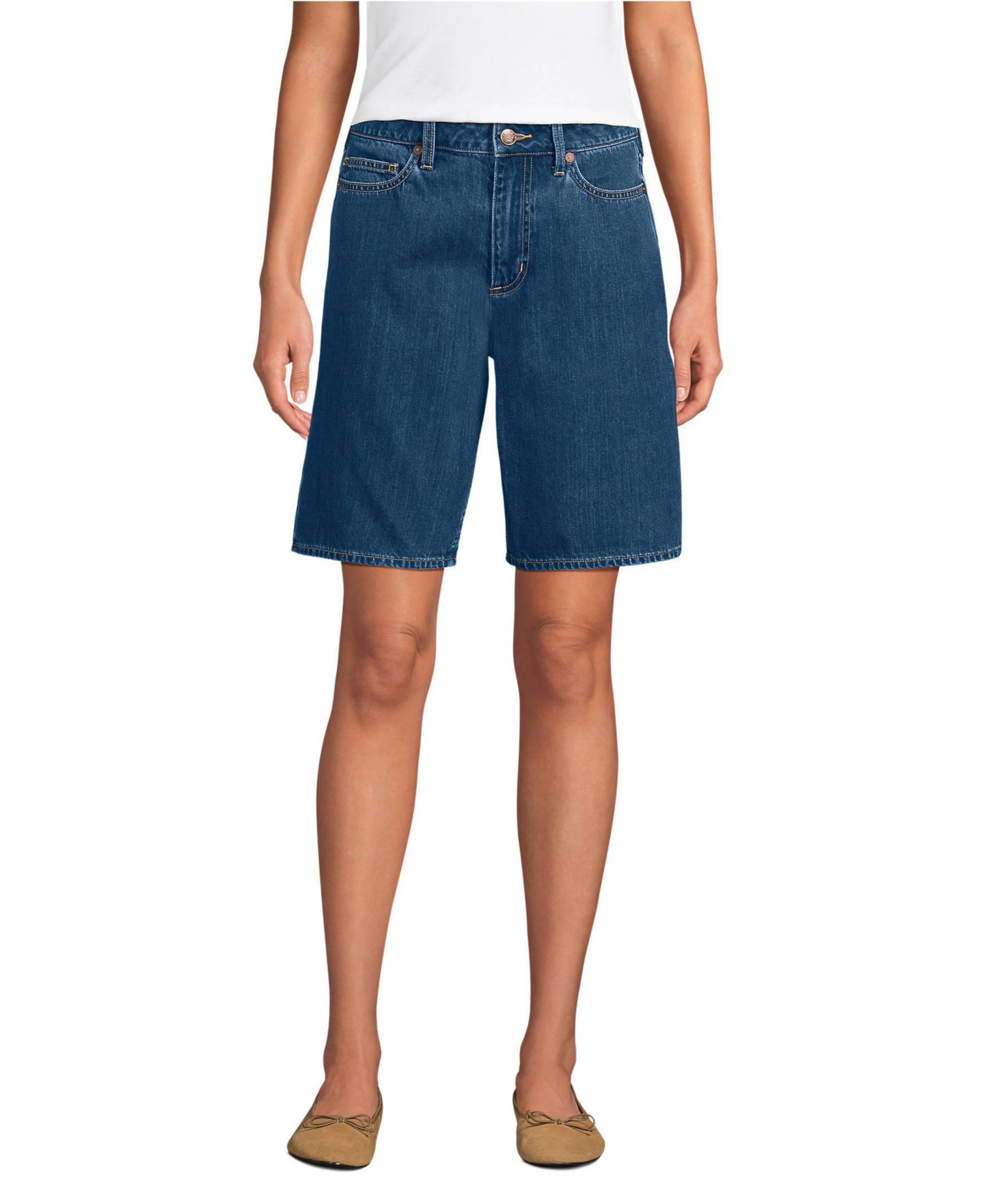 Женские шорты Lands' End Petite Lightweight Denim Mid Rise 10" Shorts, цвет: Варёный — фото 1