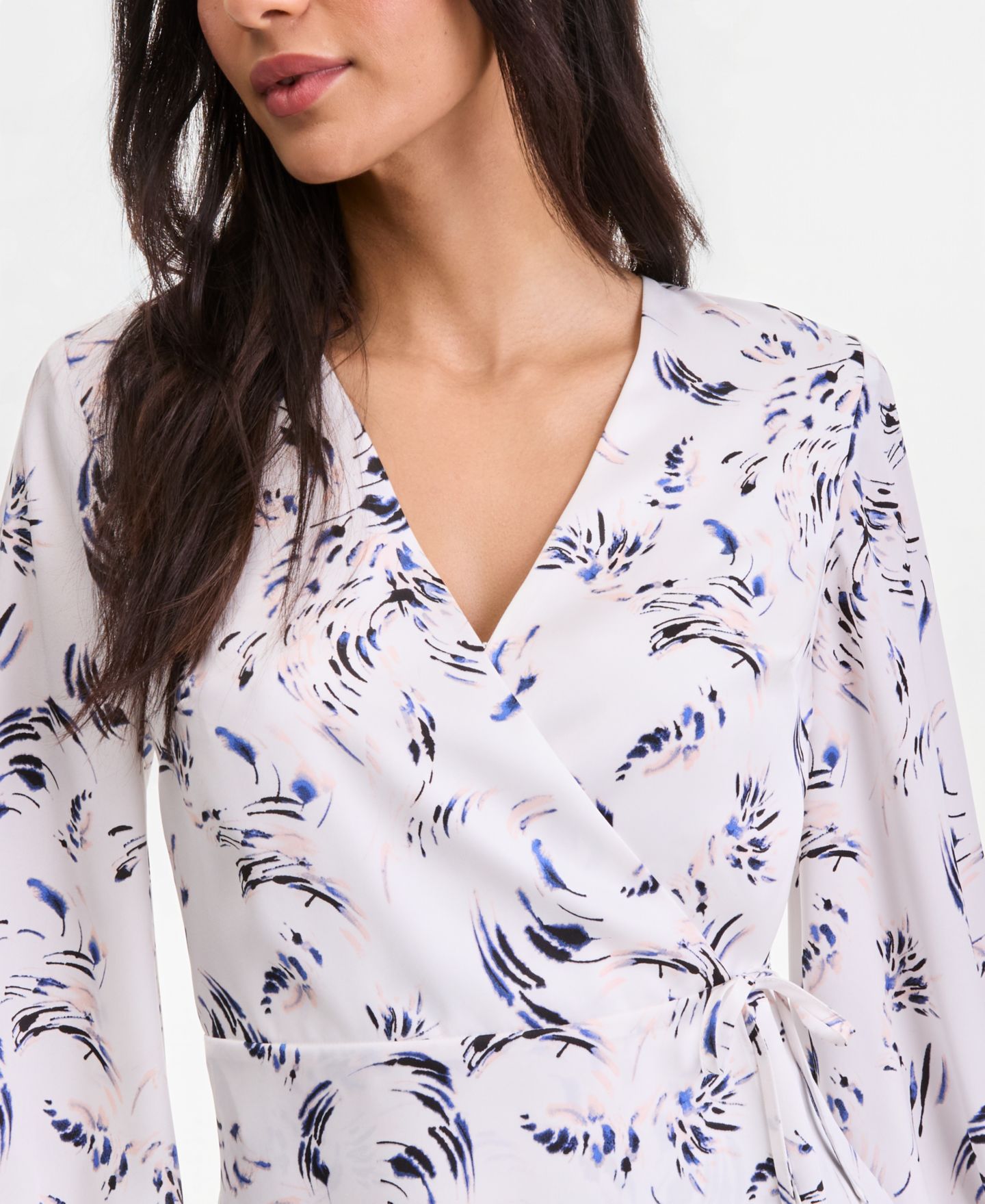 Женская блузка I.N.C. International Concepts Printed Blouson-Sleeve Wrap Blouse, цвет: Aisha Abstract — фото 3