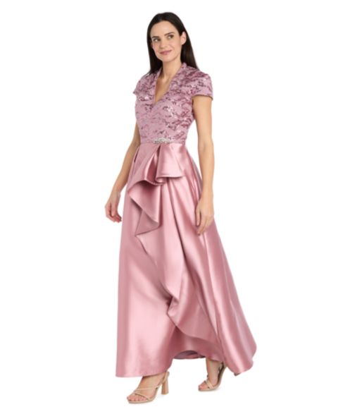 Женские платья R & M Richards Long Mikado Ballgown with Embroidered Mesh Bodice, цвет: Розовый