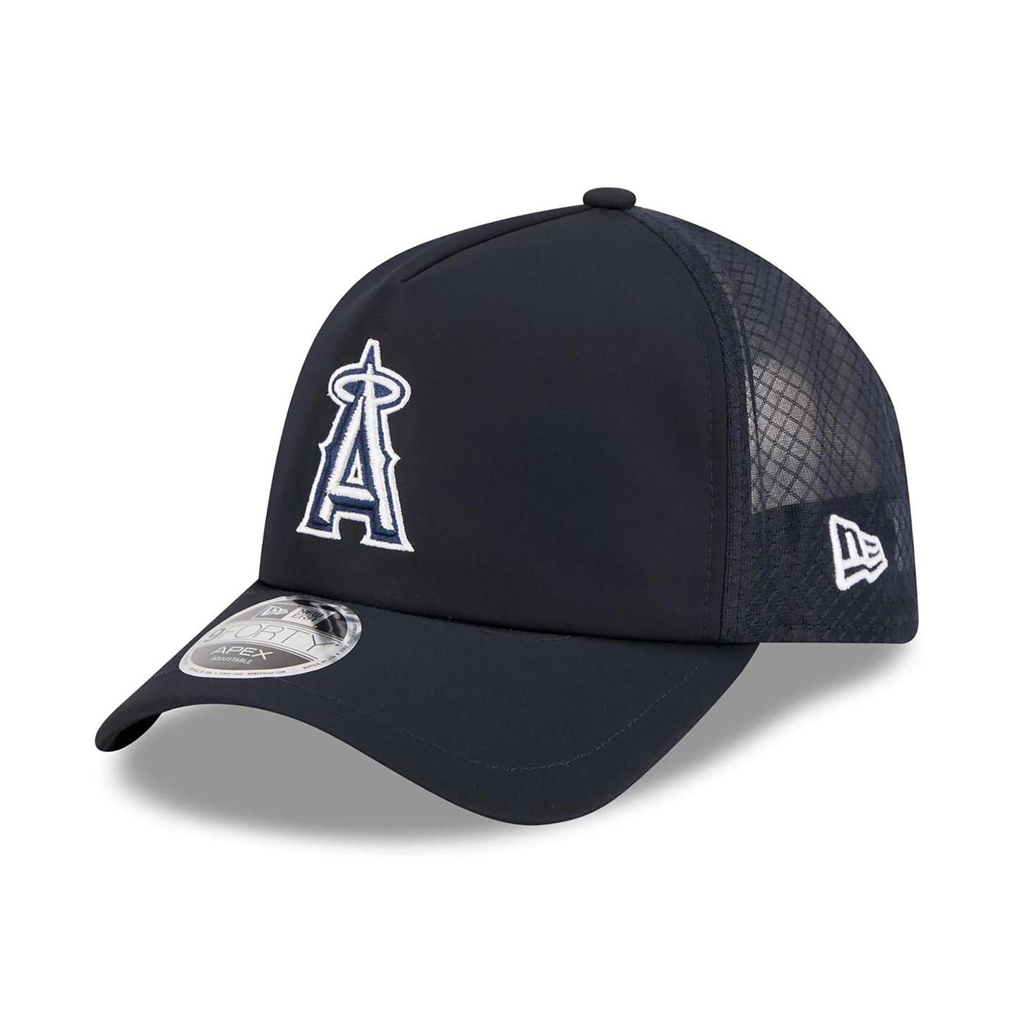 Мужская кепка New Era Navy Los Angeles Angels 2026 Batting Practice Apex 9FORTY Adjustable Trucker Hat — фото 1