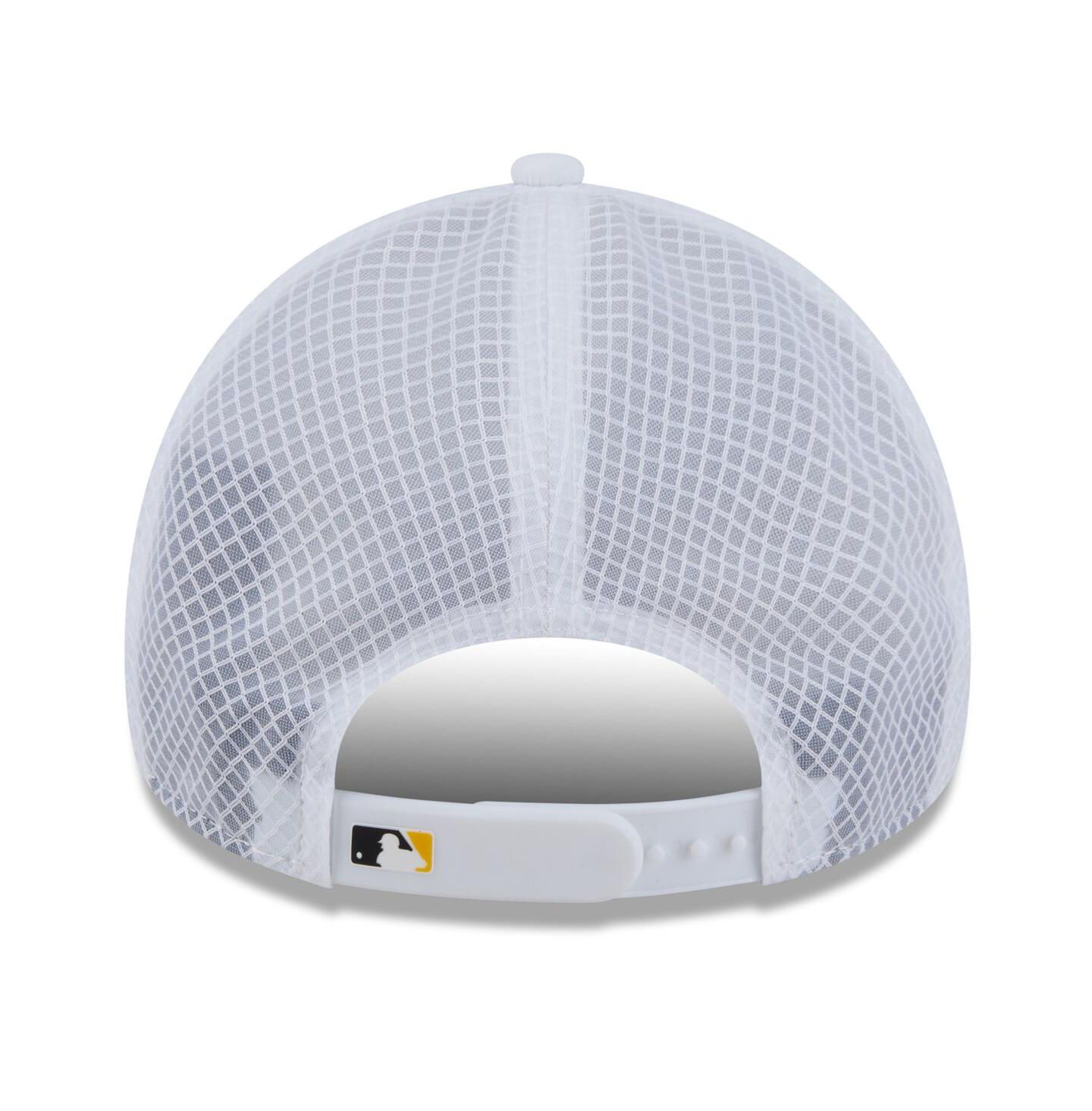 Мужская кепка New Era White Pittsburgh Pirates 2026 Batting Practice Apex 9FORTY Adjustable Trucker Hat — фото 4