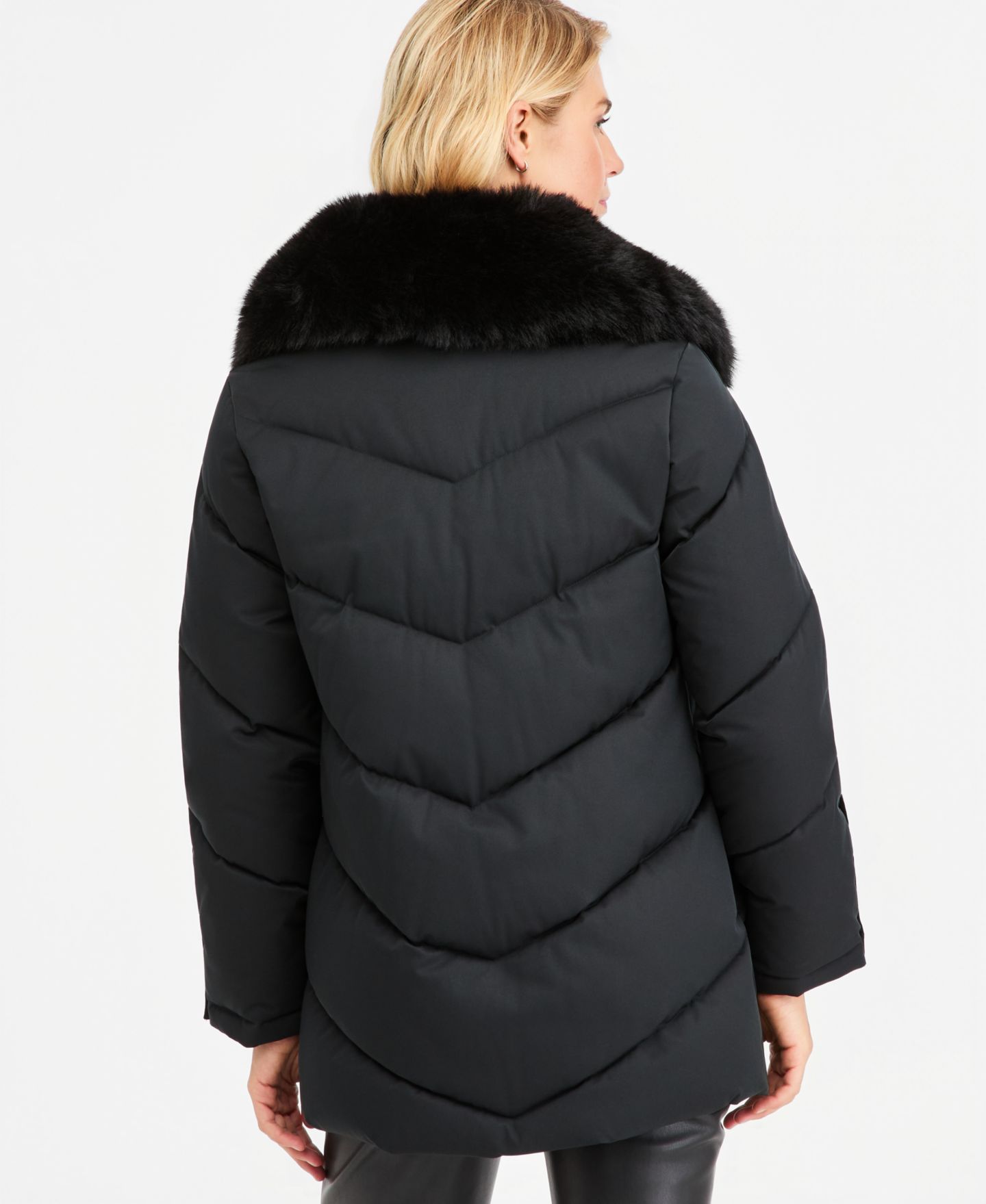 Женская куртка DKNY Faux-Fur-Collar Puffer, цвет: Чёрный — фото 2