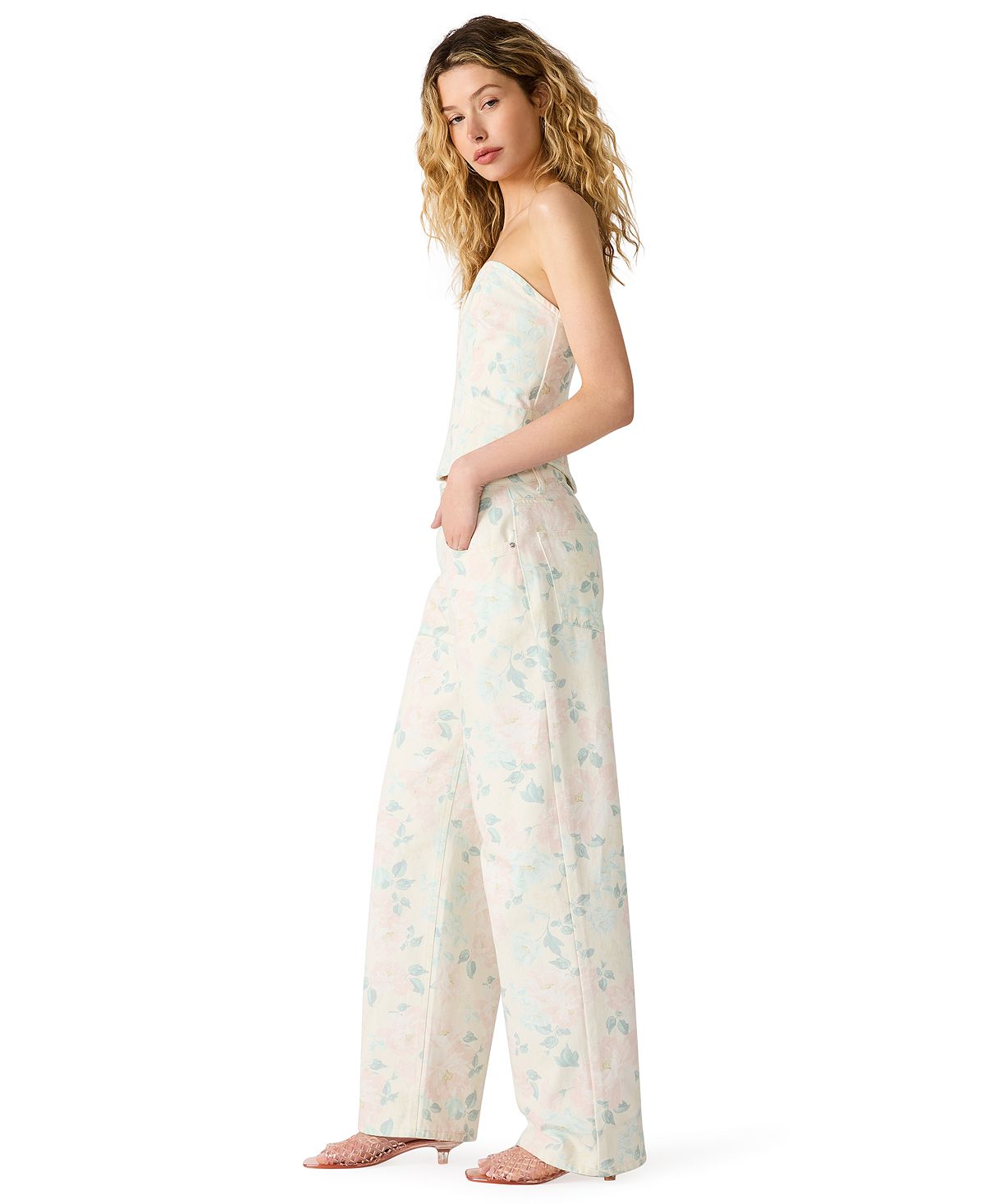 Steve Madden Women's Floral Printed Straight-Fit Jeans view 3 — MAYCSS fashion products
