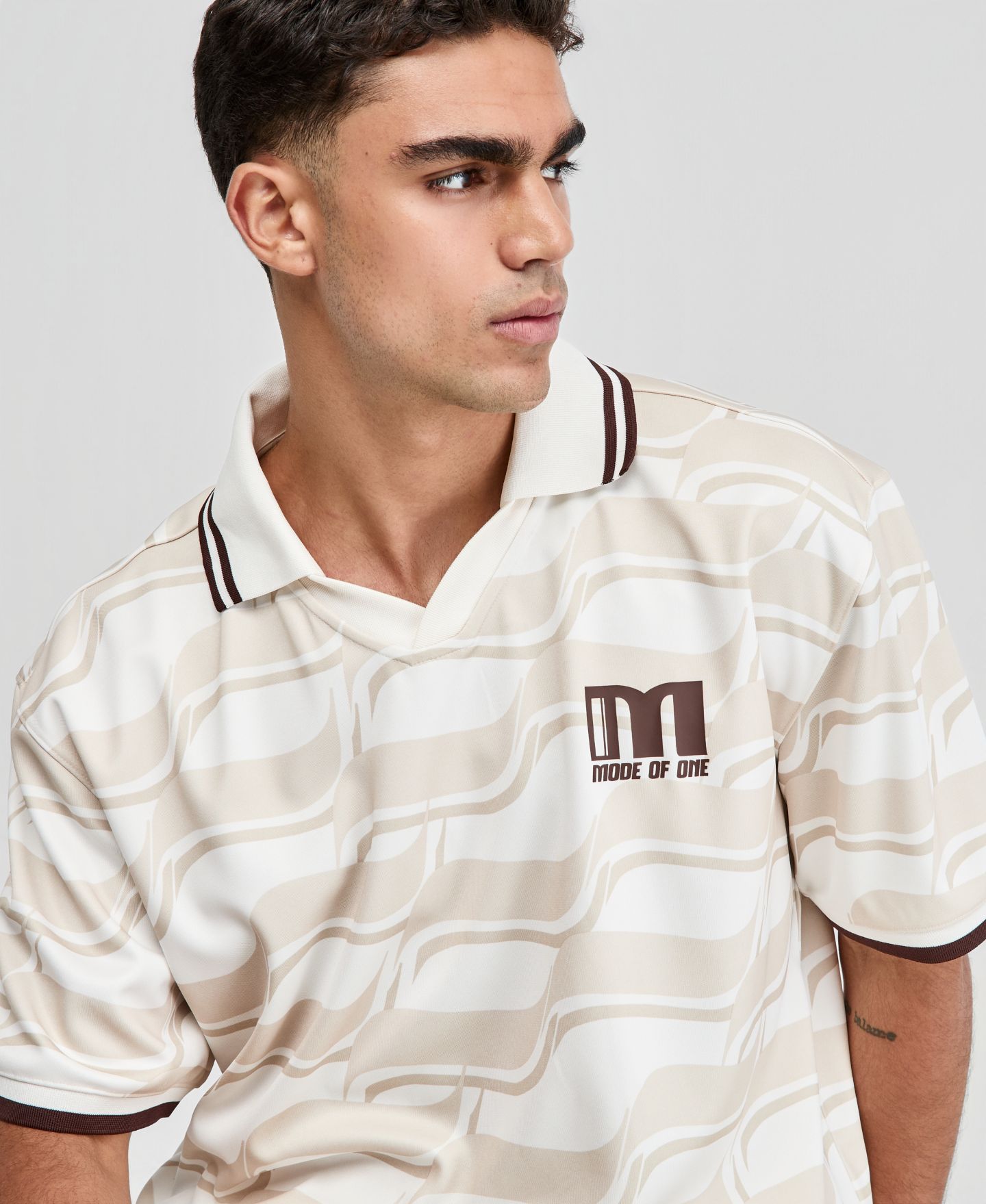 Мужское поло Mode of One Relaxed-Fit Varsity Polo Shirt, цвет: Натуральный — фото 2