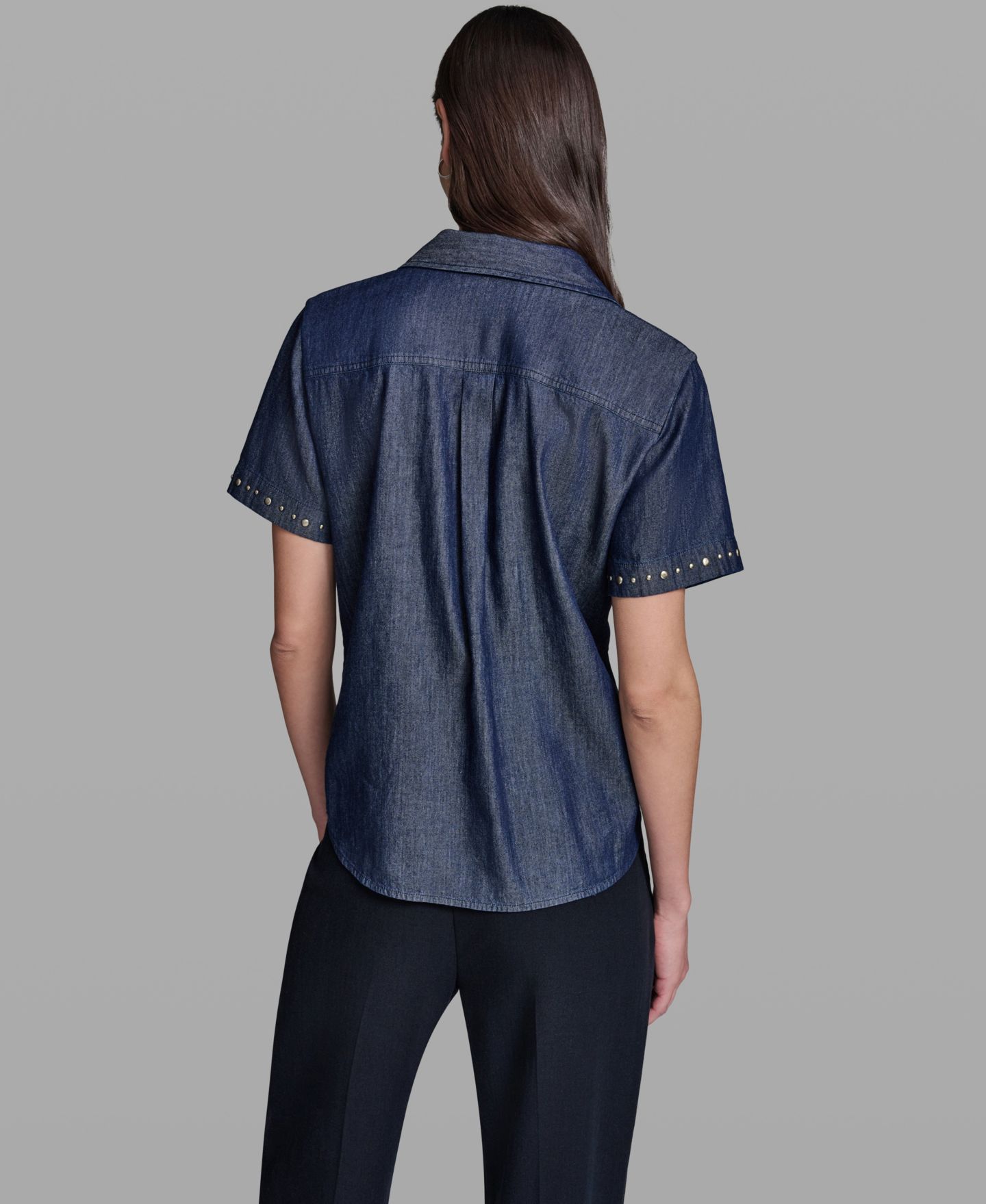 Женская рубашка KARL LAGERFELD PARIS Short-Sleeve Nailhead Trim Camp, цвет: Индиго — фото 5
