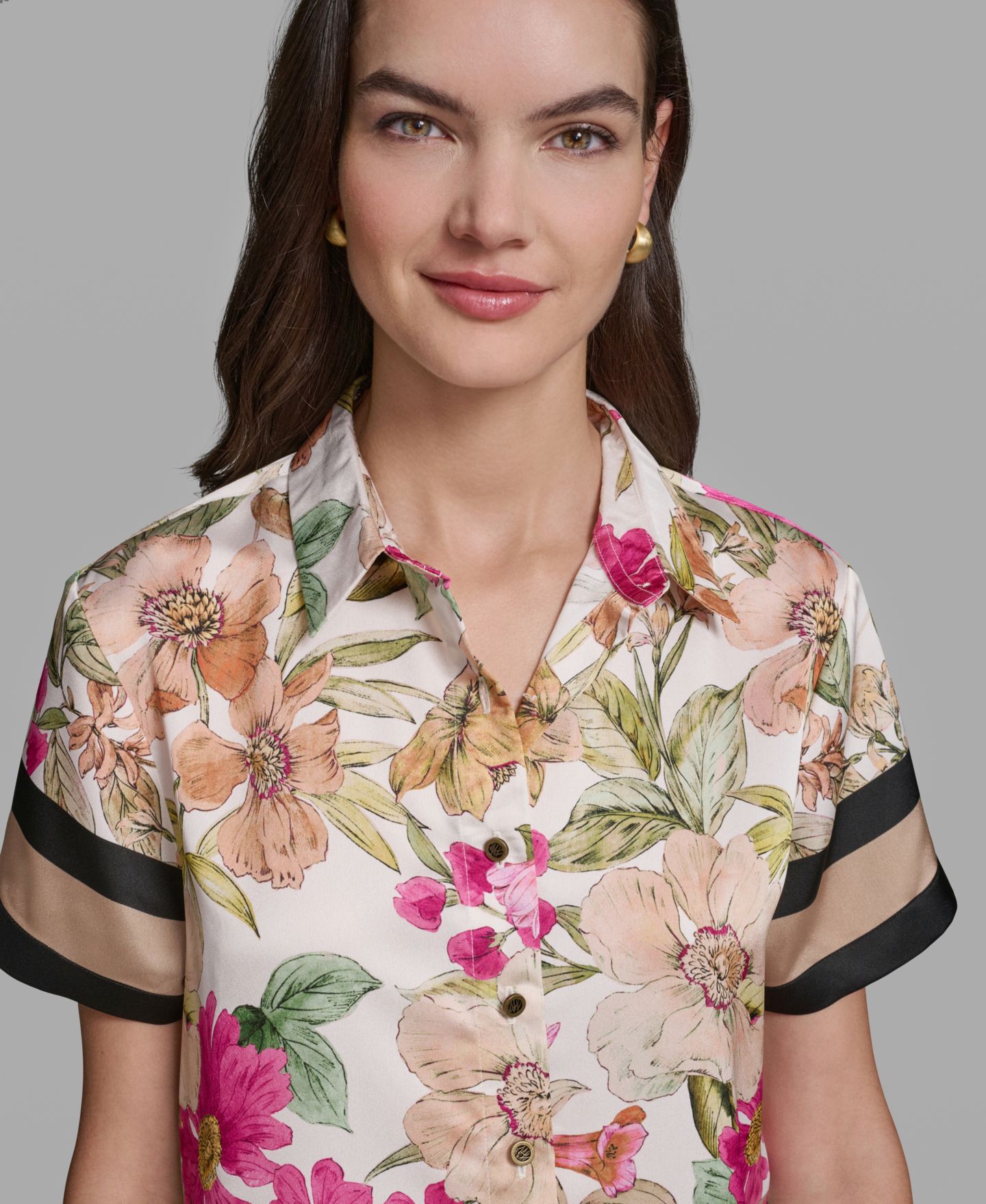 Женская рубашка KARL LAGERFELD PARIS Short-Sleeve Printed Camp, цвет: Бисквитный / Пудровый комбинированный — фото 9