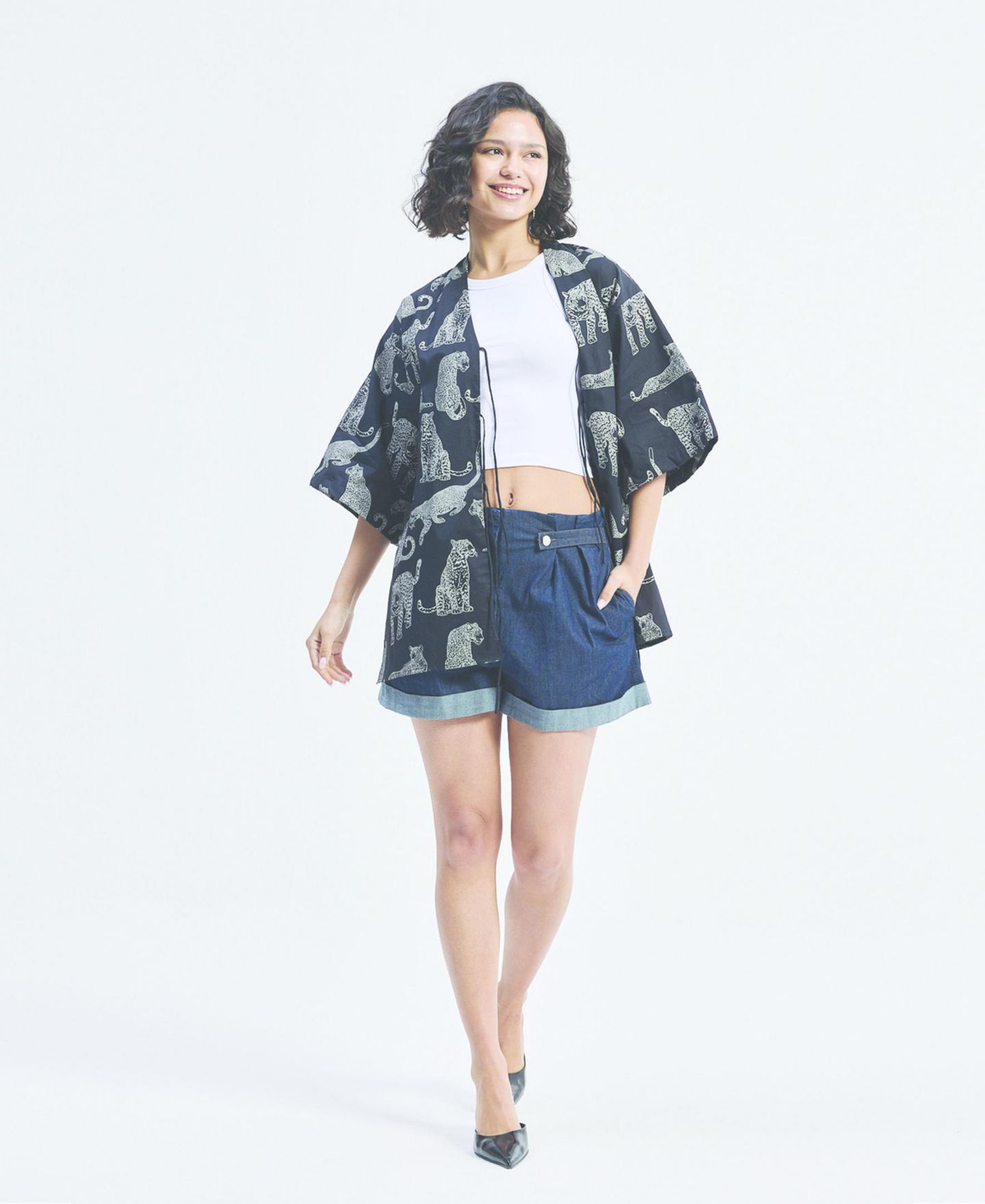 Женская рубашка Reistor Oversized with Front-ties in Animal Print, цвет: Чёрный — фото 4