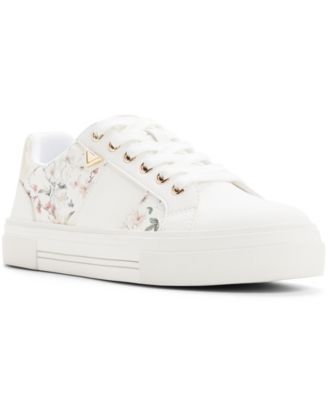 Women's Saddie Jogger Lace-Up Sneakers